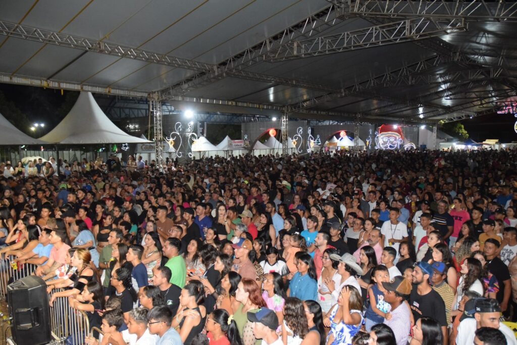 Show com grupo de renome nacional, Traia Véia, reuniu mais de 6 mil pessoas nas comemorações de final de ano, em Iguatemi Show com grupo de renome nacional, Traia Véia, reuniu mais de 6 mil pessoas nas comemorações de final de ano, em Iguatemi