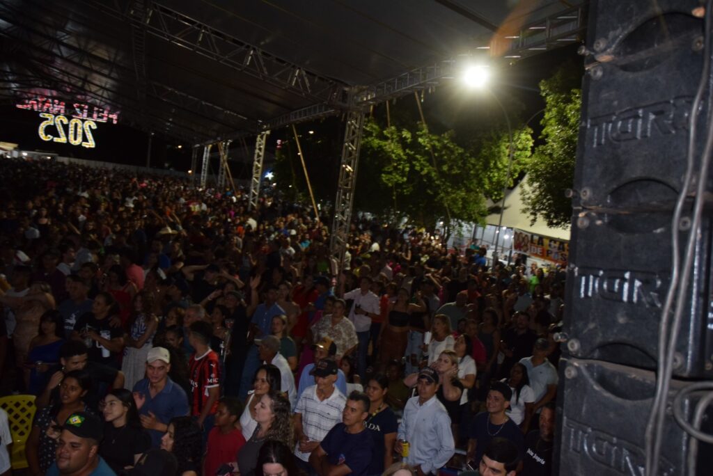 Show com grupo de renome nacional, Traia Véia, reuniu mais de 6 mil pessoas nas comemorações de final de ano, em Iguatemi Show com grupo de renome nacional, Traia Véia, reuniu mais de 6 mil pessoas nas comemorações de final de ano, em Iguatemi