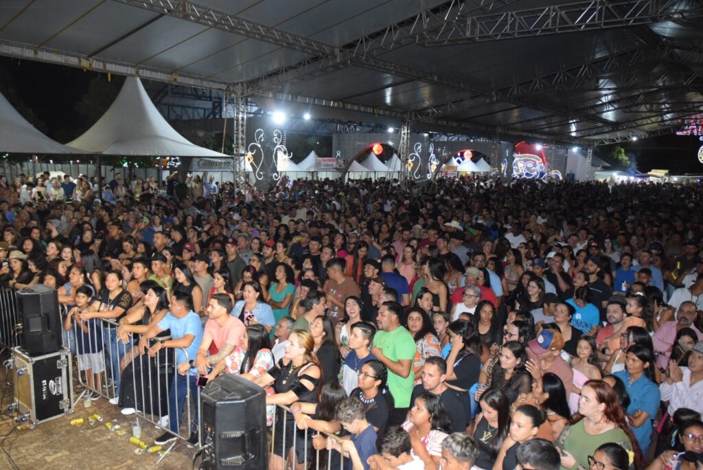 Show com grupo de renome nacional, Traia Véia, reuniu mais de 6 mil pessoas nas comemorações de final de ano, em Iguatemi Show com grupo de renome nacional, Traia Véia, reuniu mais de 6 mil pessoas nas comemorações de final de ano, em Iguatemi