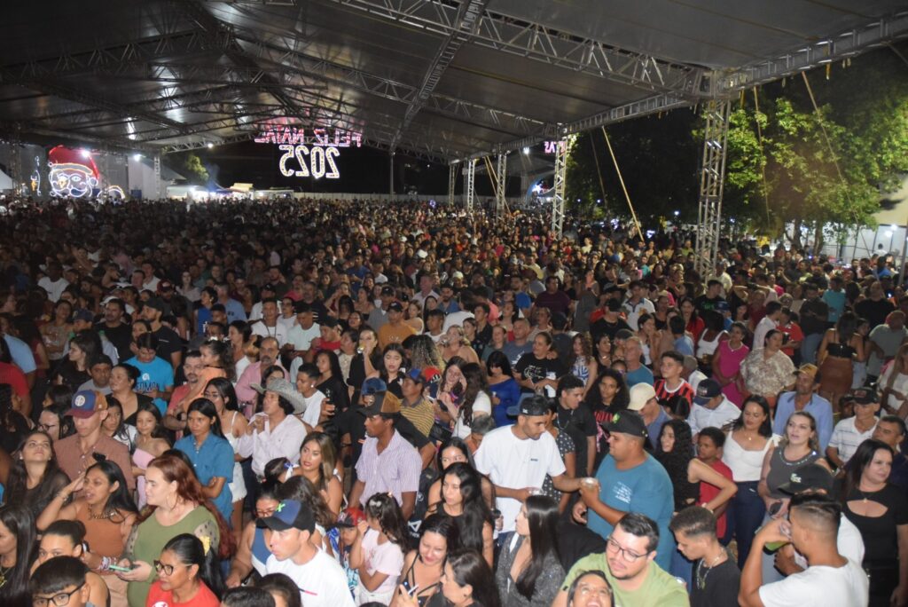 Show com grupo de renome nacional, Traia Véia, reuniu mais de 6 mil pessoas nas comemorações de final de ano, em Iguatemi Show com grupo de renome nacional, Traia Véia, reuniu mais de 6 mil pessoas nas comemorações de final de ano, em Iguatemi
