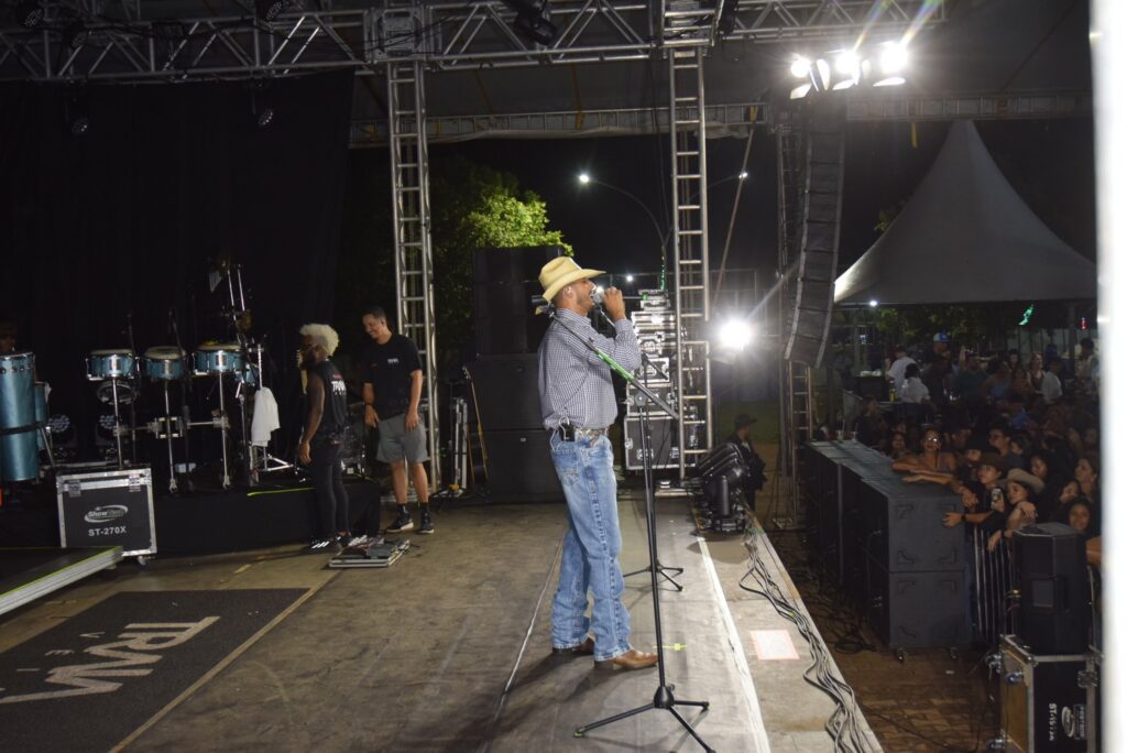 Show com grupo de renome nacional, Traia Véia, reuniu mais de 6 mil pessoas nas comemorações de final de ano, em Iguatemi Show com grupo de renome nacional, Traia Véia, reuniu mais de 6 mil pessoas nas comemorações de final de ano, em Iguatemi