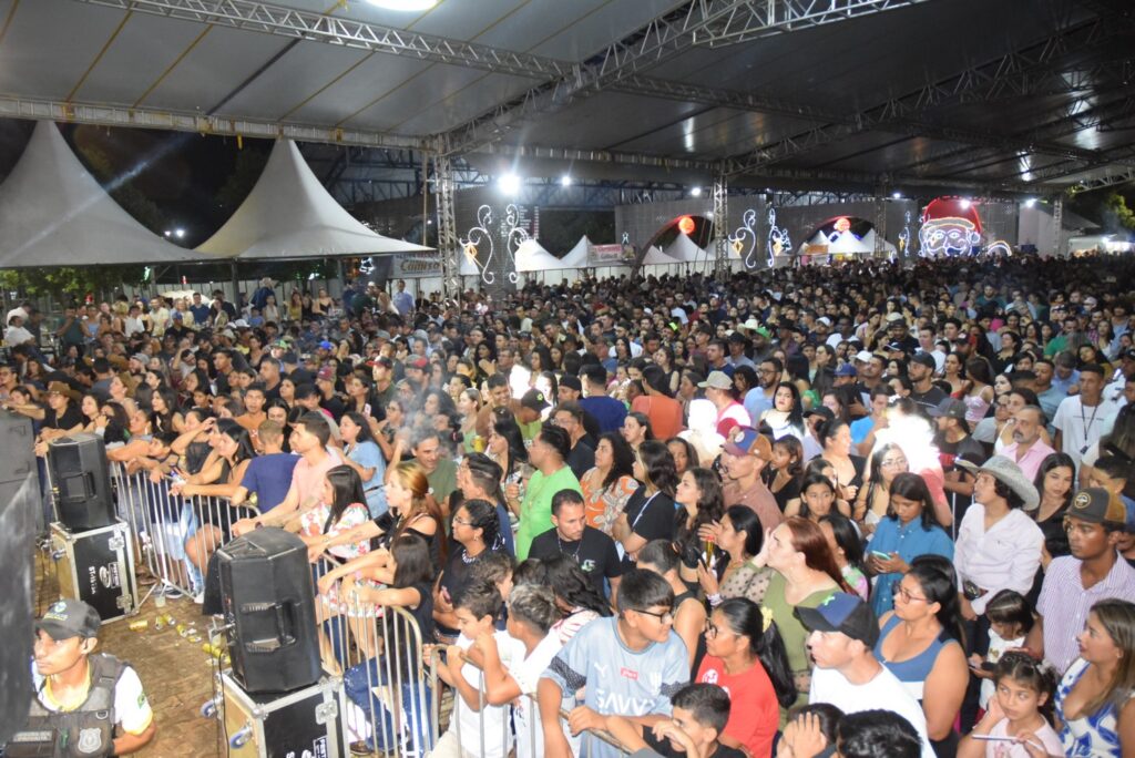 Show com grupo de renome nacional, Traia Véia, reuniu mais de 6 mil pessoas nas comemorações de final de ano, em Iguatemi Show com grupo de renome nacional, Traia Véia, reuniu mais de 6 mil pessoas nas comemorações de final de ano, em Iguatemi