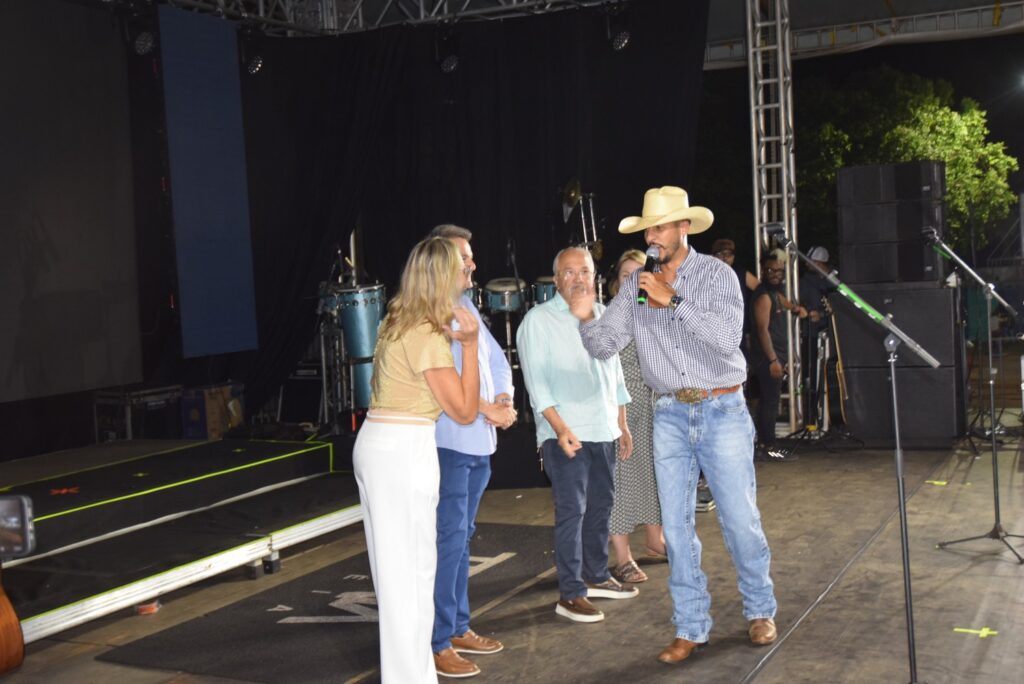 Show com grupo de renome nacional, Traia Véia, reuniu mais de 6 mil pessoas nas comemorações de final de ano, em Iguatemi Show com grupo de renome nacional, Traia Véia, reuniu mais de 6 mil pessoas nas comemorações de final de ano, em Iguatemi