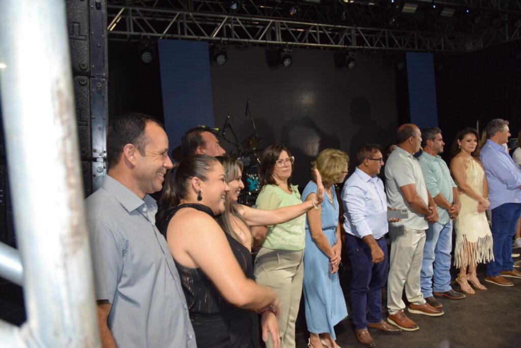 Show com grupo de renome nacional, Traia Véia, reuniu mais de 6 mil pessoas nas comemorações de final de ano, em Iguatemi Show com grupo de renome nacional, Traia Véia, reuniu mais de 6 mil pessoas nas comemorações de final de ano, em Iguatemi