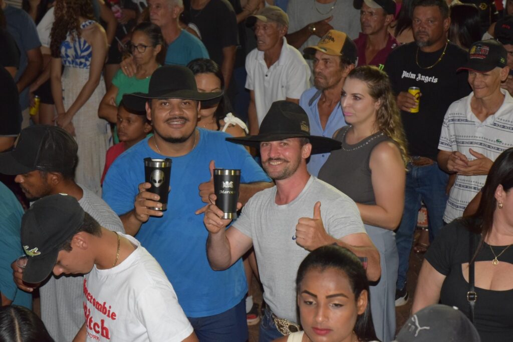Show com grupo de renome nacional, Traia Véia, reuniu mais de 6 mil pessoas nas comemorações de final de ano, em Iguatemi Show com grupo de renome nacional, Traia Véia, reuniu mais de 6 mil pessoas nas comemorações de final de ano, em Iguatemi