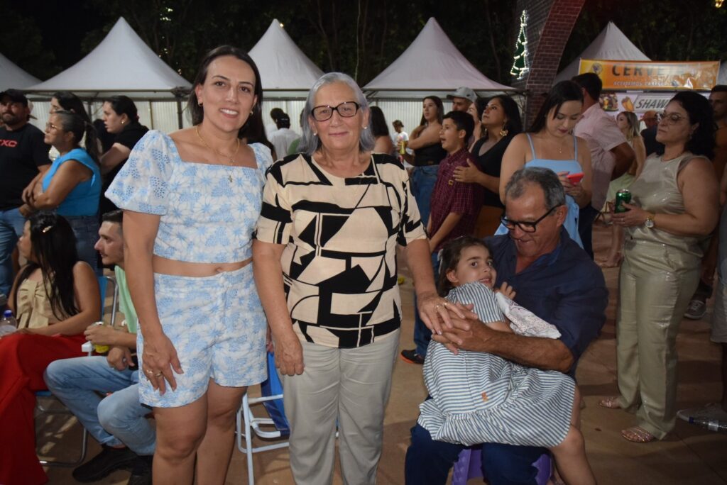 Show com grupo de renome nacional, Traia Véia, reuniu mais de 6 mil pessoas nas comemorações de final de ano, em Iguatemi Show com grupo de renome nacional, Traia Véia, reuniu mais de 6 mil pessoas nas comemorações de final de ano, em Iguatemi