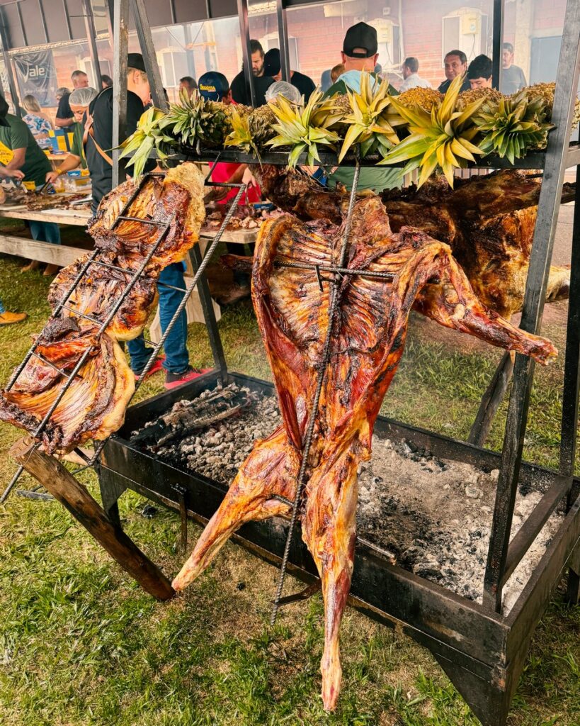 Festa do Carneiro: Inovação, Gastronomia e Solidariedade marcam 2ª edição em Amambai Festa do Carneiro: Inovação, Gastronomia e Solidariedade marcam 2ª edição em Amambai
