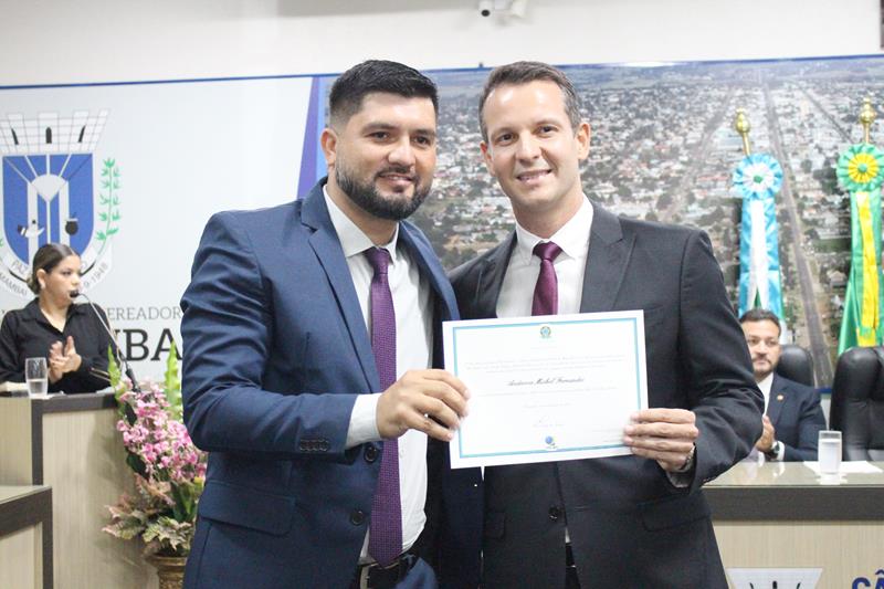 Prefeito, vice-prefeito e vereadores eleitos e reeleitos em Paranhos foram diplomados