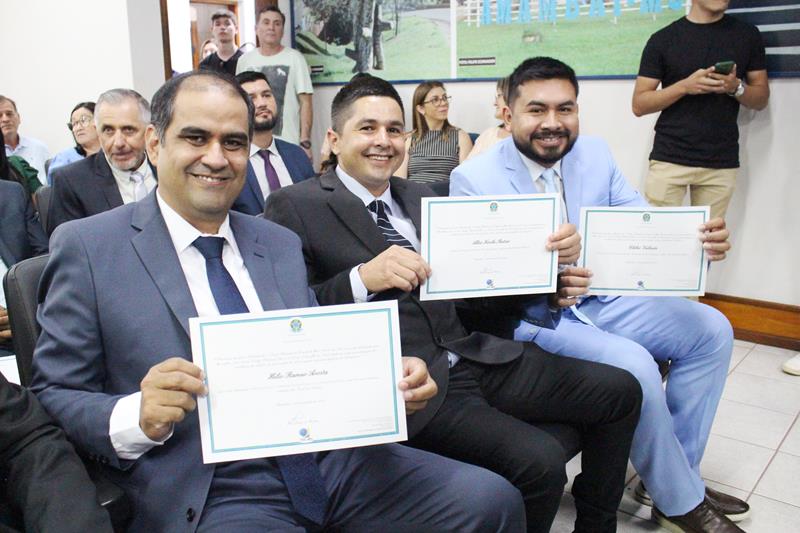 Prefeito, vice-prefeito e vereadores eleitos e reeleitos em Paranhos foram diplomados
