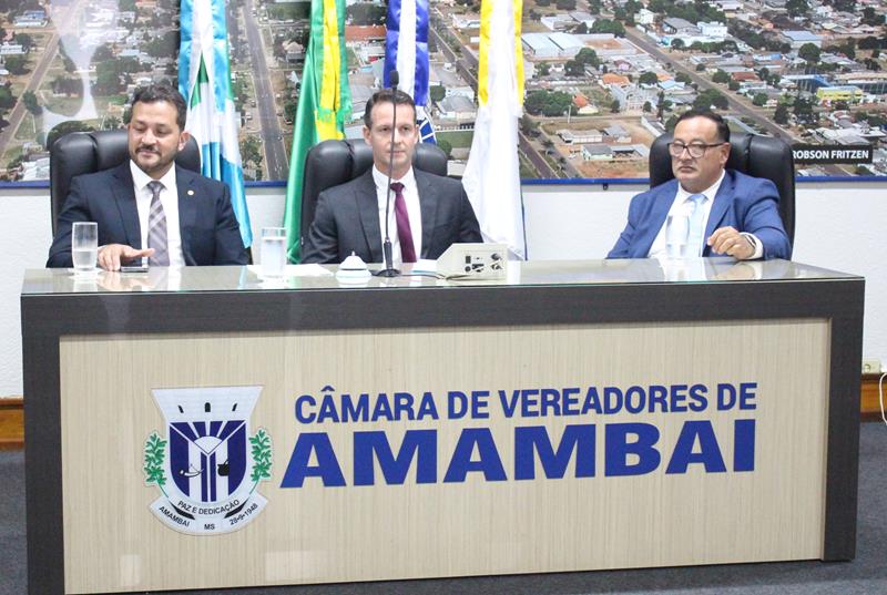 Prefeito, vice-prefeito e vereadores eleitos e reeleitos em Paranhos foram diplomados