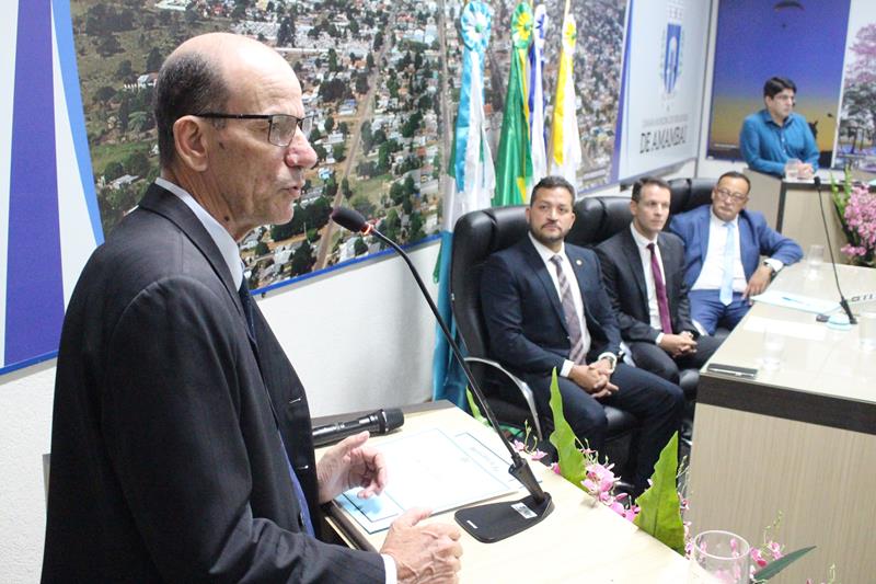Ato de diplomação do prefeito eleito, Sérgio Barbosa, do vice, Jaime Vizotto, de vereadores e suplementes, em Amambai
