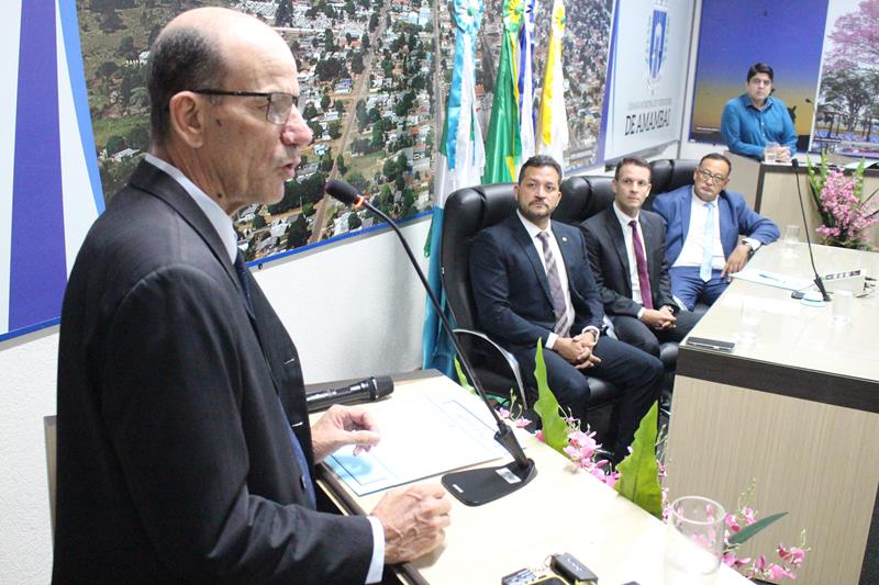 Ato de diplomação do prefeito eleito, Sérgio Barbosa, do vice, Jaime Vizotto, de vereadores e suplementes, em Amambai