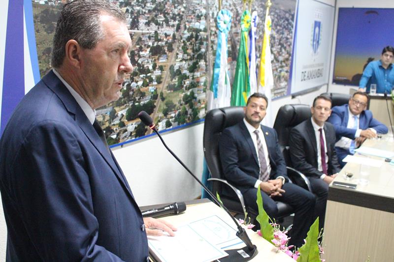 Prefeito, vice-prefeito e vereadores eleitos e reeleitos em Paranhos foram diplomados