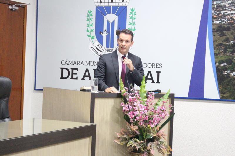 Prefeito, vice-prefeito e vereadores eleitos e reeleitos em Paranhos foram diplomados