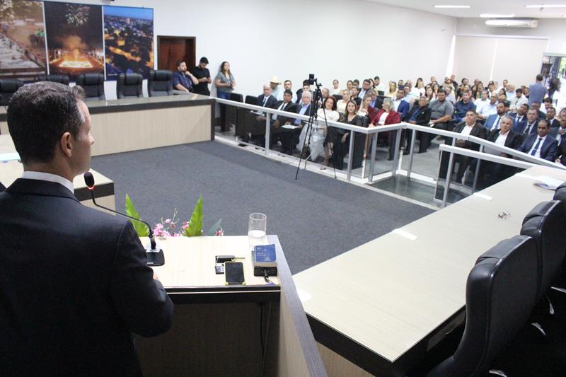 Prefeito, vice-prefeito e vereadores eleitos e reeleitos em Paranhos foram diplomados