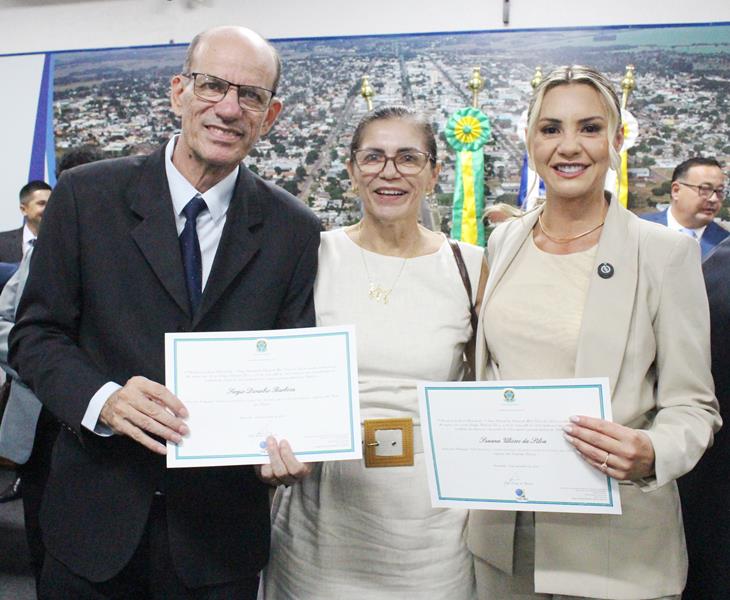 Ato de diplomação do prefeito eleito, Sérgio Barbosa, do vice, Jaime Vizotto, de vereadores e suplementes, em Amambai