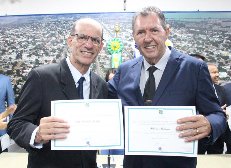 Prefeito, vice-prefeito e vereadores eleitos e reeleitos em Paranhos foram diplomados