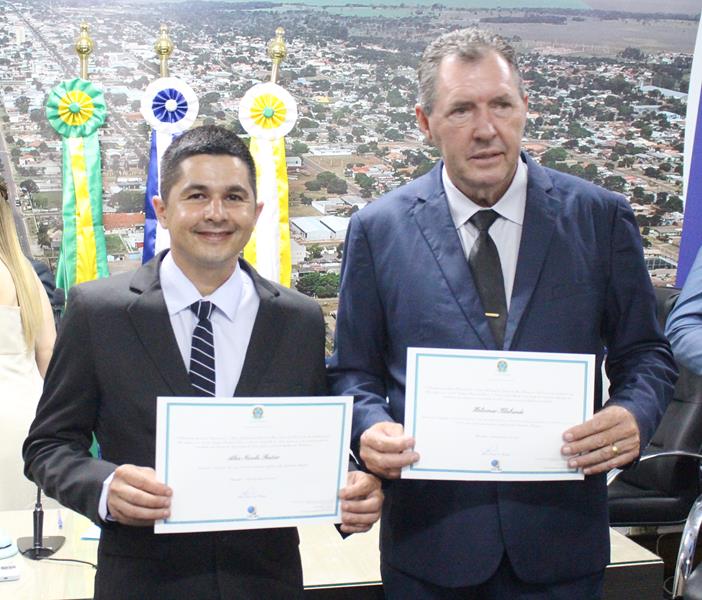 Prefeito, vice-prefeito e vereadores eleitos e reeleitos em Paranhos foram diplomados