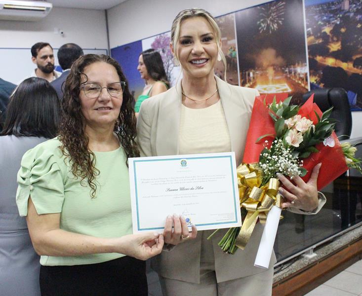 Ato de diplomação do prefeito eleito, Sérgio Barbosa, do vice, Jaime Vizotto, de vereadores e suplementes, em Amambai