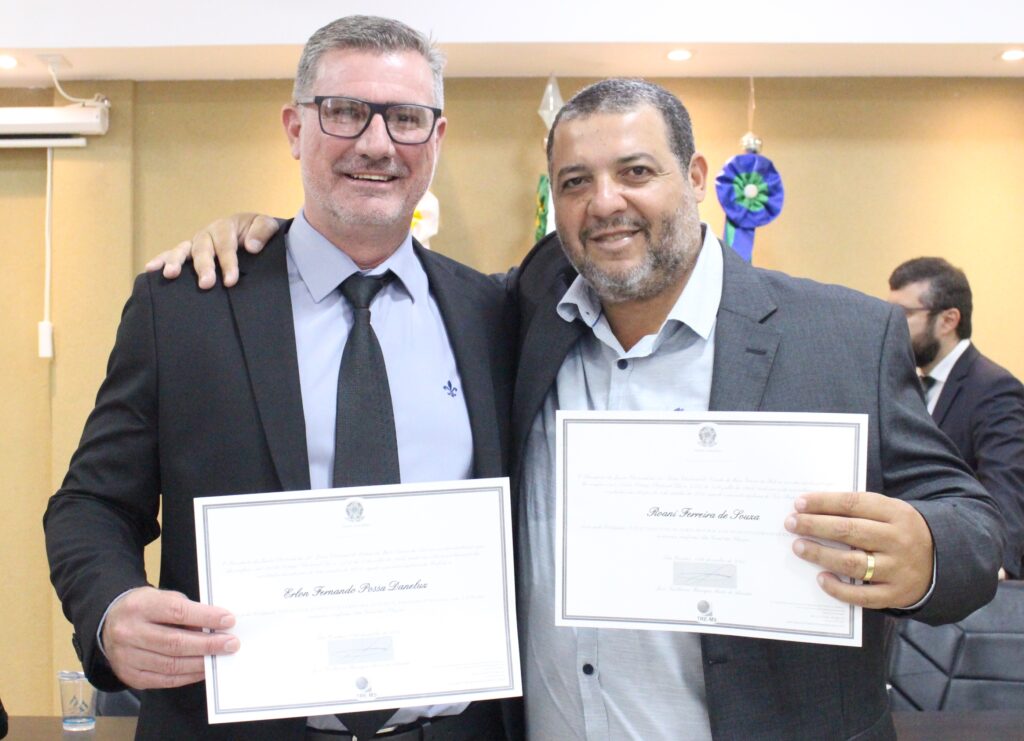 Prefeitos e vereadores eleitos em 6 de outubro tomam posse nesta quarta-feira em Amambai e região Prefeitos e vereadores eleitos em 6 de outubro tomam posse nesta quarta-feira em Amambai e região