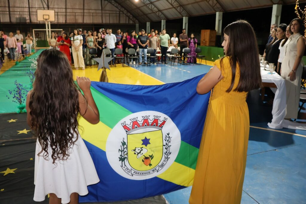 Noite de Autógrafos marca celebração do Projeto Estrela Literária, em Paranhos Noite de Autógrafos marca celebração do Projeto Estrela Literária, em Paranhos