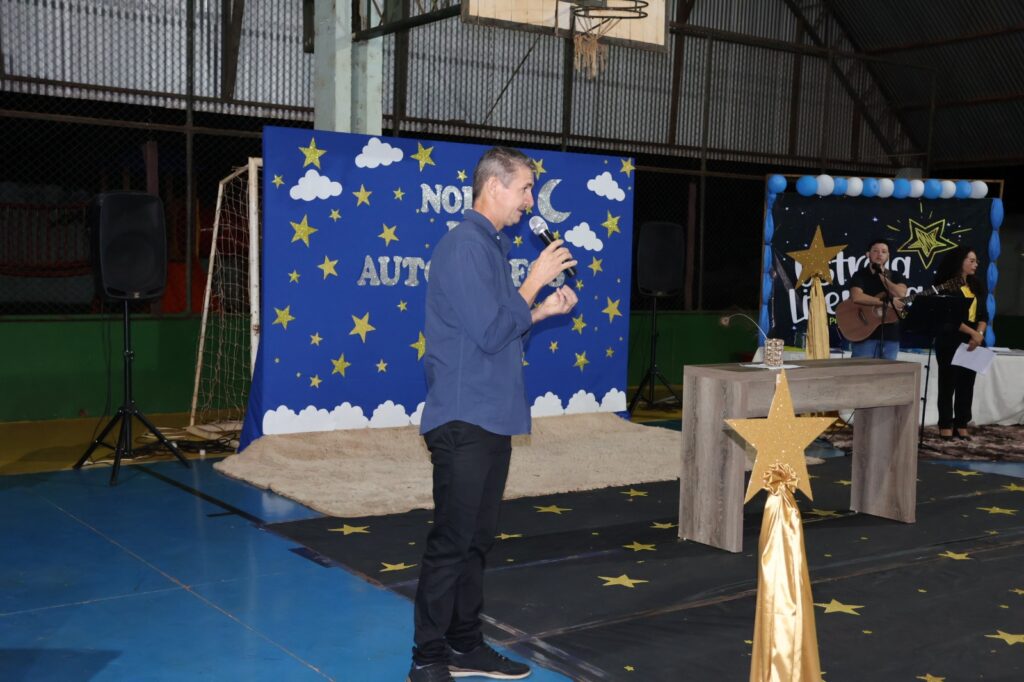 Noite de Autógrafos marca celebração do Projeto Estrela Literária, em Paranhos Noite de Autógrafos marca celebração do Projeto Estrela Literária, em Paranhos