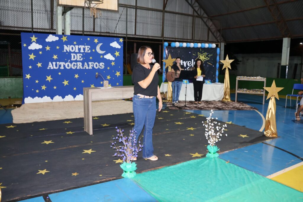 Noite de Autógrafos marca celebração do Projeto Estrela Literária, em Paranhos Noite de Autógrafos marca celebração do Projeto Estrela Literária, em Paranhos