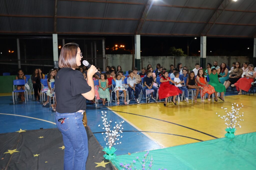 Noite de Autógrafos marca celebração do Projeto Estrela Literária, em Paranhos Noite de Autógrafos marca celebração do Projeto Estrela Literária, em Paranhos
