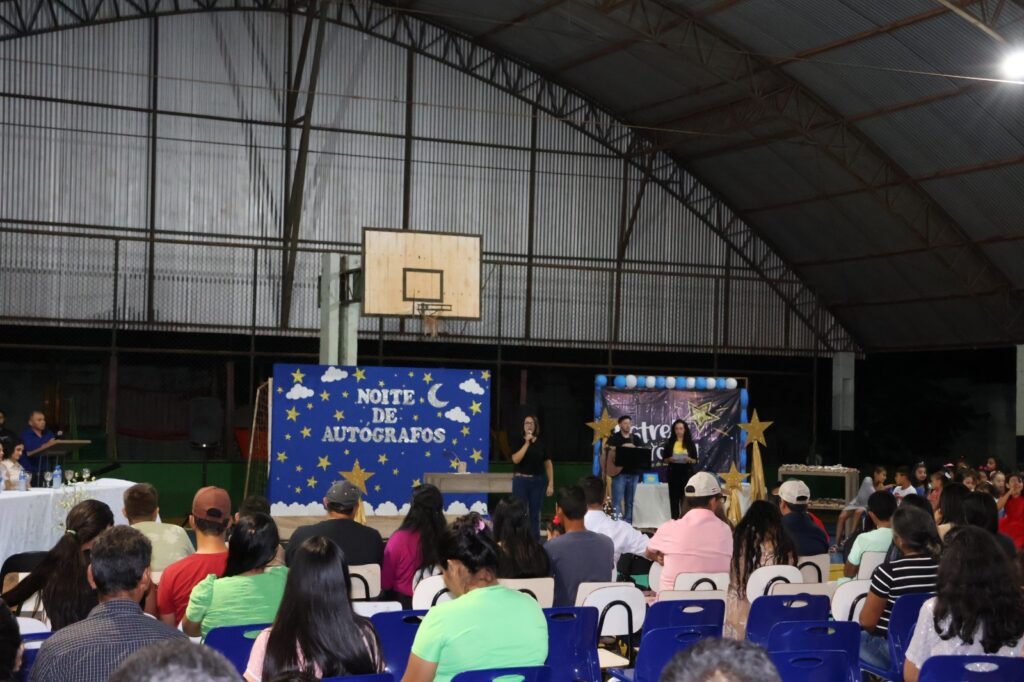 Noite de Autógrafos marca celebração do Projeto Estrela Literária, em Paranhos Noite de Autógrafos marca celebração do Projeto Estrela Literária, em Paranhos
