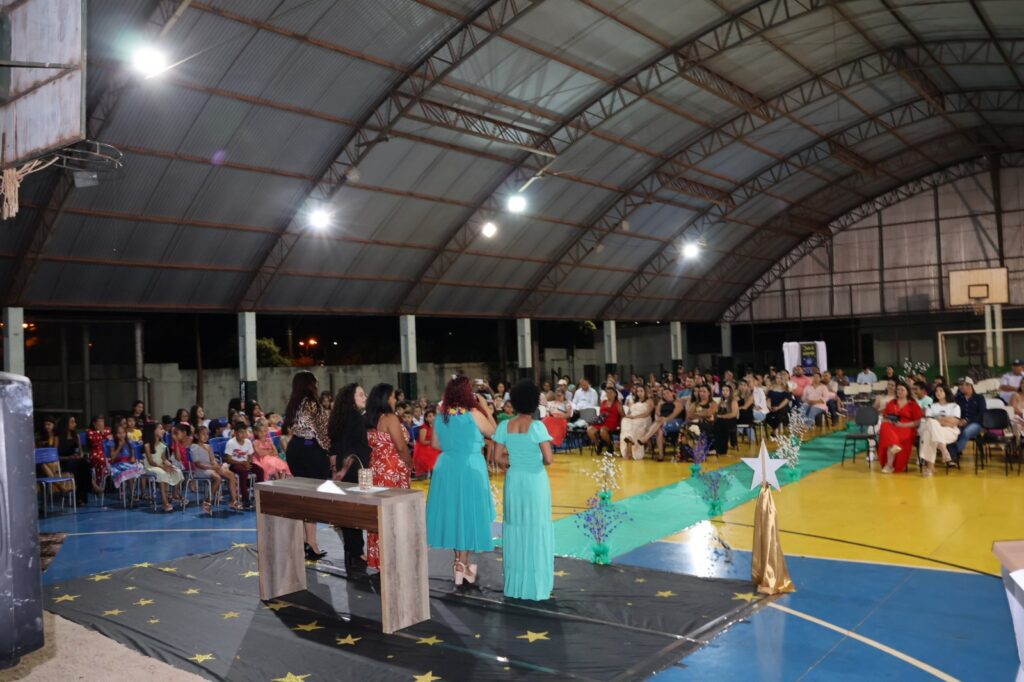 Noite de Autógrafos marca celebração do Projeto Estrela Literária, em Paranhos Noite de Autógrafos marca celebração do Projeto Estrela Literária, em Paranhos