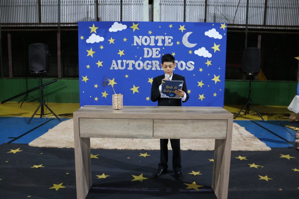 Noite de Autógrafos marca celebração do Projeto Estrela Literária, em Paranhos Noite de Autógrafos marca celebração do Projeto Estrela Literária, em Paranhos