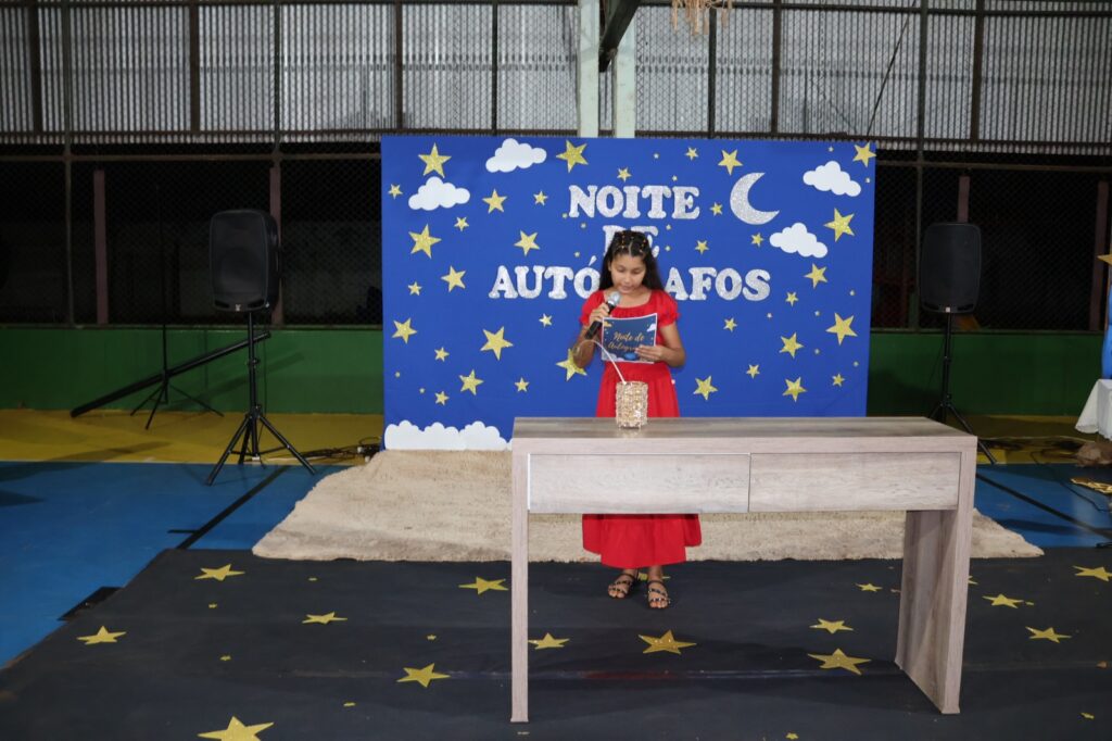 Noite de Autógrafos marca celebração do Projeto Estrela Literária, em Paranhos Noite de Autógrafos marca celebração do Projeto Estrela Literária, em Paranhos