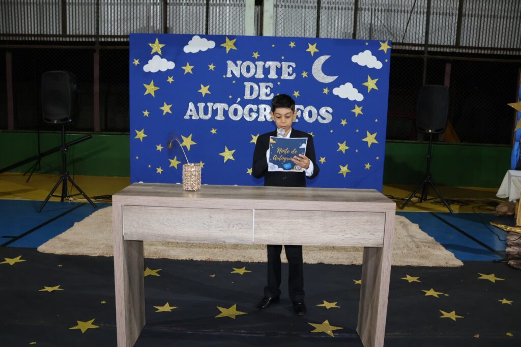 Noite de Autógrafos marca celebração do Projeto Estrela Literária, em Paranhos Noite de Autógrafos marca celebração do Projeto Estrela Literária, em Paranhos