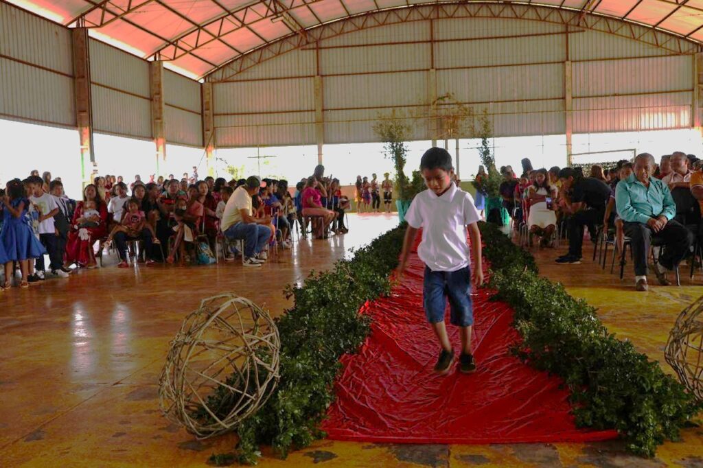 Cerimônia de Entrega de Certificados na Escola Pancho Romero é realizada em Paranhos Cerimônia de Entrega de Certificados na Escola Pancho Romero é realizada em Paranhos