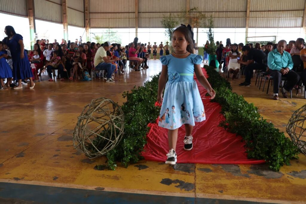 Cerimônia de Entrega de Certificados na Escola Pancho Romero é realizada em Paranhos Cerimônia de Entrega de Certificados na Escola Pancho Romero é realizada em Paranhos