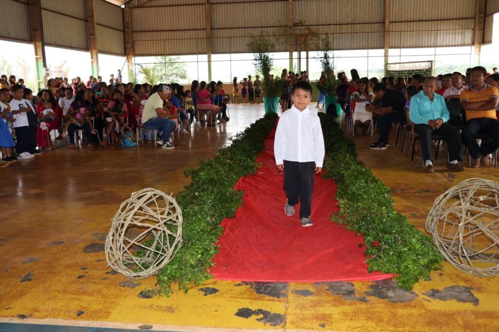 Cerimônia de Entrega de Certificados na Escola Pancho Romero é realizada em Paranhos Cerimônia de Entrega de Certificados na Escola Pancho Romero é realizada em Paranhos