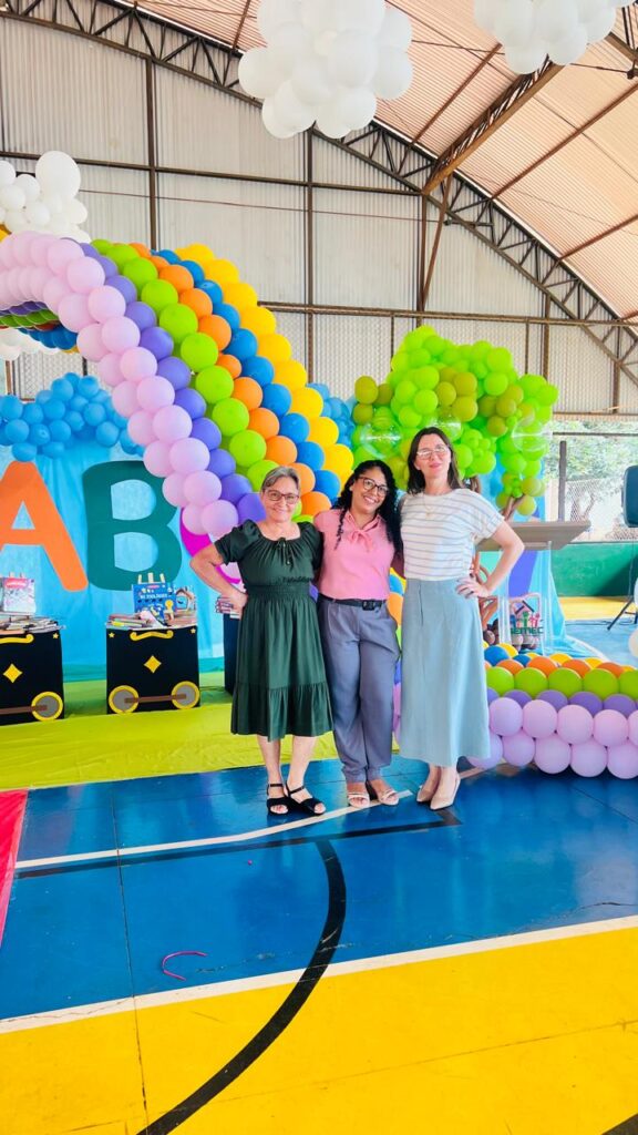 Festa de formatura é realizada na Escola Municipal Dr. Mitsuro Saito, em Paranhos Festa de formatura é realizada na Escola Municipal Dr. Mitsuro Saito, em Paranhos