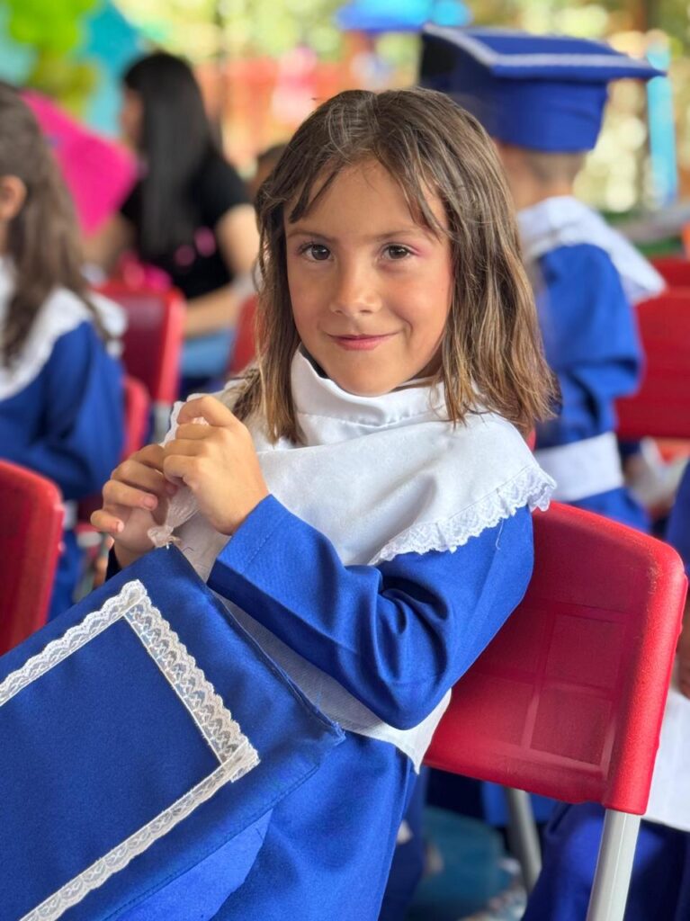 Festa de formatura é realizada na Escola Municipal Dr. Mitsuro Saito, em Paranhos Festa de formatura é realizada na Escola Municipal Dr. Mitsuro Saito, em Paranhos