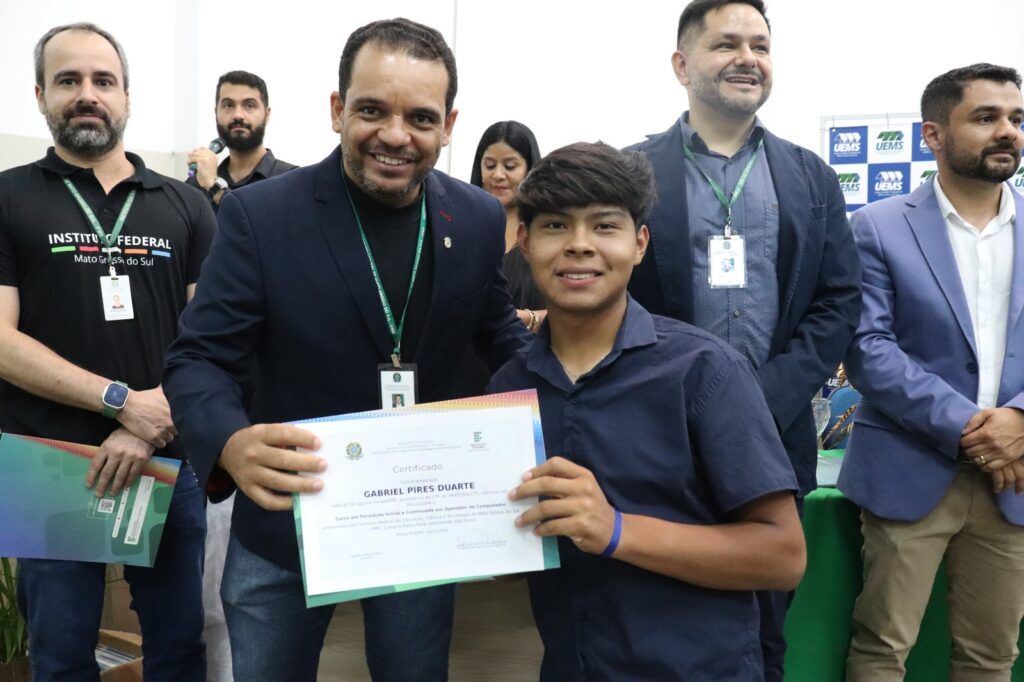 IFMS realiza formatura em Amambai e anuncia novas vagas para 2025 IFMS realiza formatura em Amambai e anuncia novas vagas para 2025