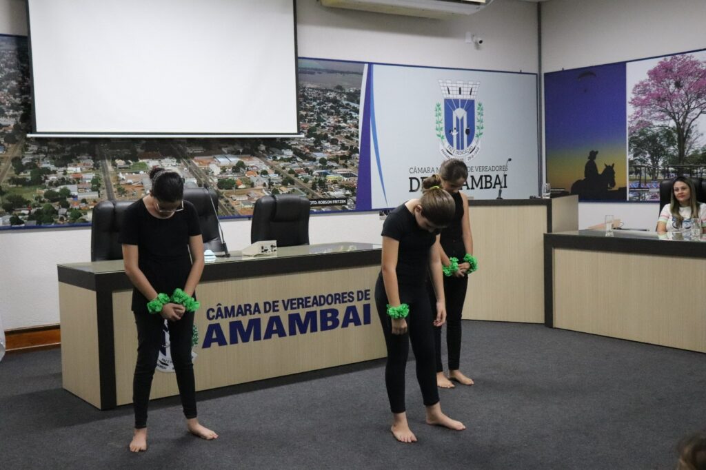 Projeto Florestinha realiza formatura e promoção de alunos em Amambai Projeto Florestinha realiza formatura e promoção de alunos em Amambai