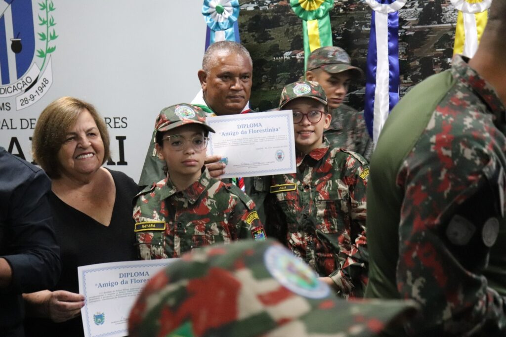 Projeto Florestinha realiza formatura e promoção de alunos em Amambai Projeto Florestinha realiza formatura e promoção de alunos em Amambai