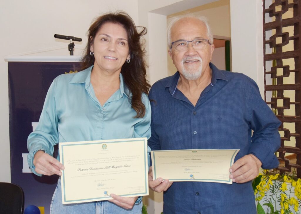 Prefeitos e vereadores eleitos em 6 de outubro tomam posse nesta quarta-feira em Amambai e região Prefeitos e vereadores eleitos em 6 de outubro tomam posse nesta quarta-feira em Amambai e região