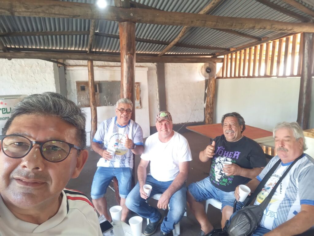 Grupo Filhos e Amigos de Amambai realiza confraternização Grupo Filhos e Amigos de Amambai realiza confraternização