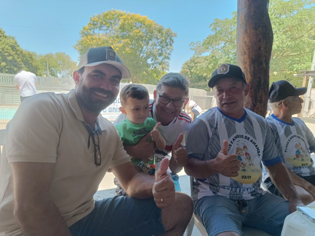 Grupo Filhos e Amigos de Amambai realiza confraternização Grupo Filhos e Amigos de Amambai realiza confraternização