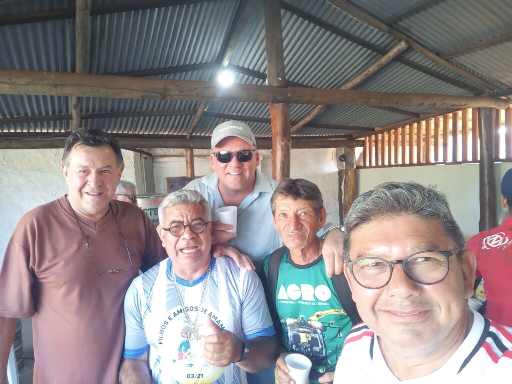Grupo Filhos e Amigos de Amambai realiza confraternização Grupo Filhos e Amigos de Amambai realiza confraternização
