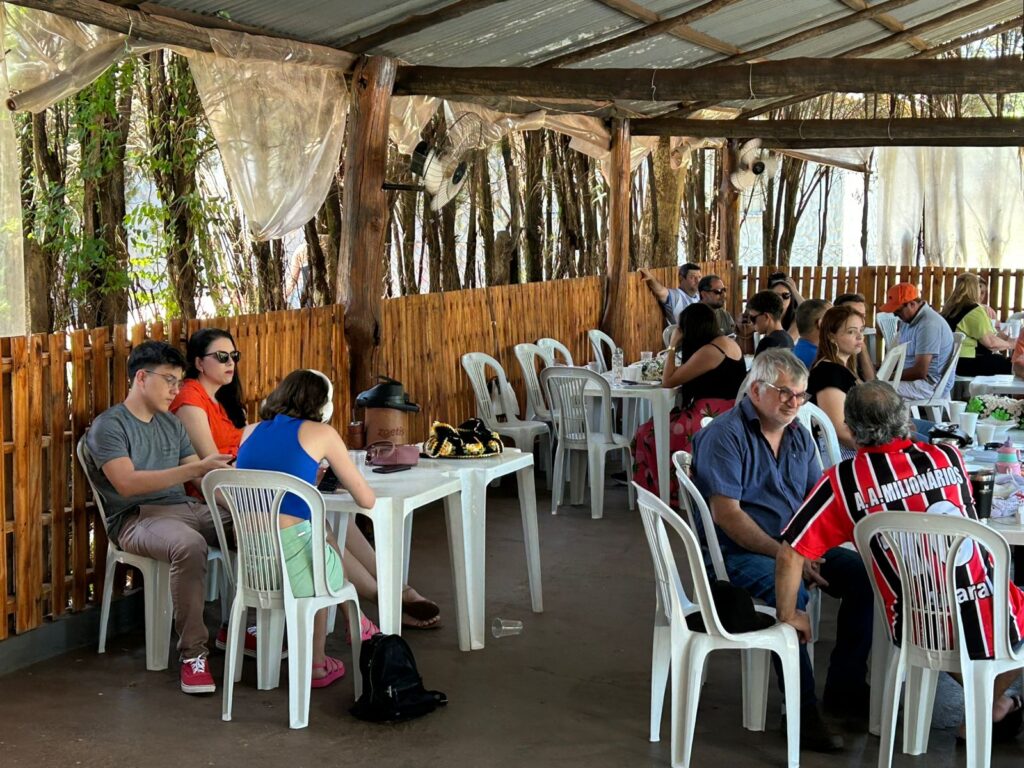 Grupo Filhos e Amigos de Amambai realiza confraternização Grupo Filhos e Amigos de Amambai realiza confraternização
