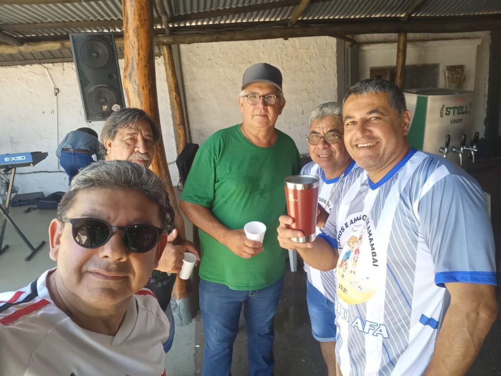 Grupo Filhos e Amigos de Amambai realiza confraternização Grupo Filhos e Amigos de Amambai realiza confraternização