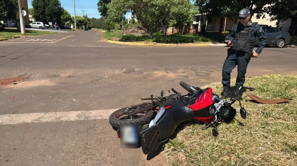 Motociclista sofre fratura em acidente de trânsito em Amambai Motociclista sofre fratura em acidente de trânsito em Amambai