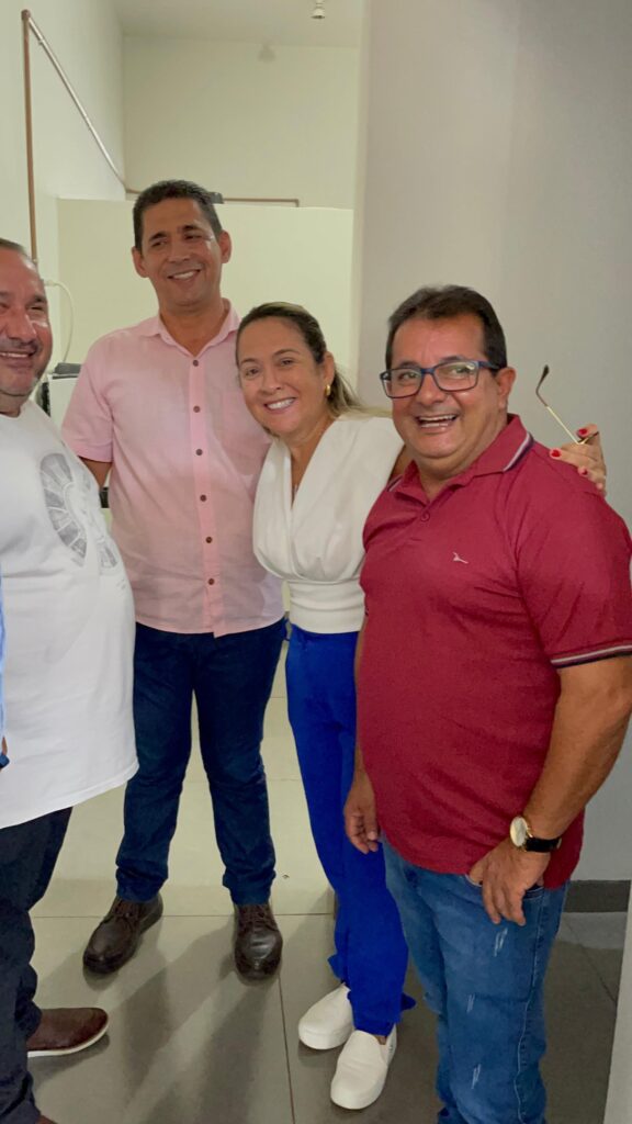 Lia Nogueira entrega equipamentos ao Hospital Municipal Lourival de Itaporã Lia Nogueira entrega equipamentos ao Hospital Municipal Lourival de Itaporã