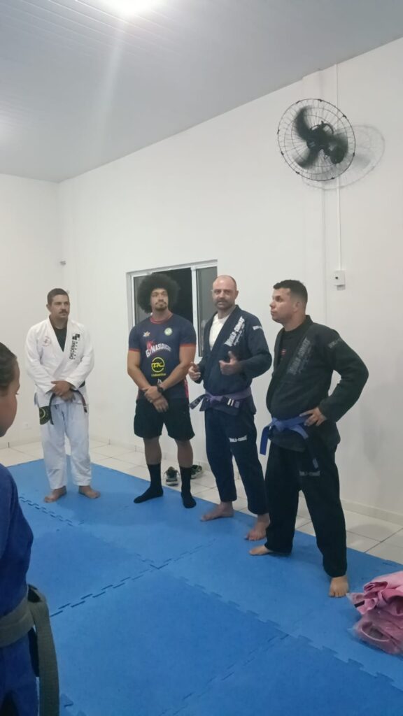 Secretário Municipal de Esportes de Iguatemi visita a Associação Esportiva de Jiu-Jitsu Secretário Municipal de Esportes de Iguatemi visita a Associação Esportiva de Jiu-Jitsu